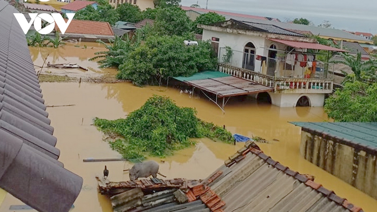 Severe flooding wreaks havoc in central Vietnam